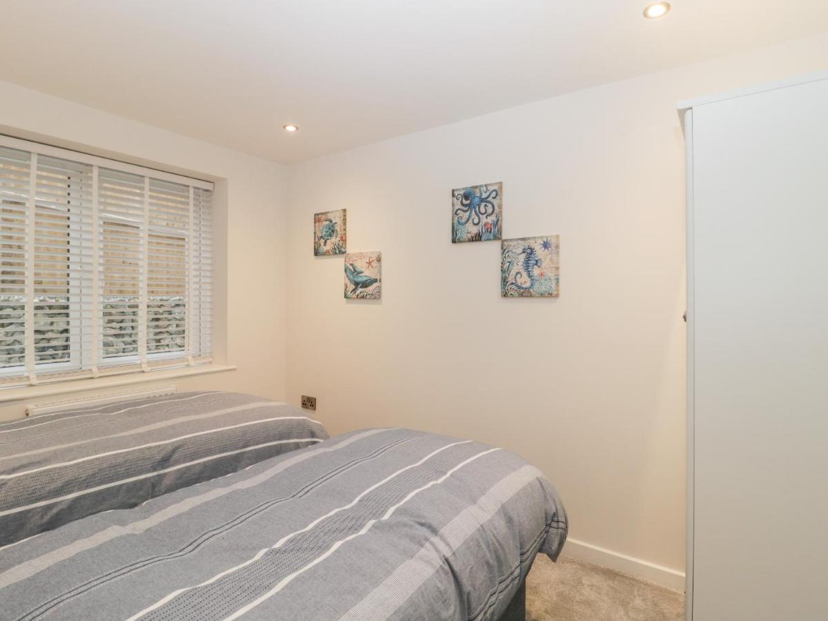 Flat 2, 38 Preston Road Apartment Weymouth Bagian luar foto