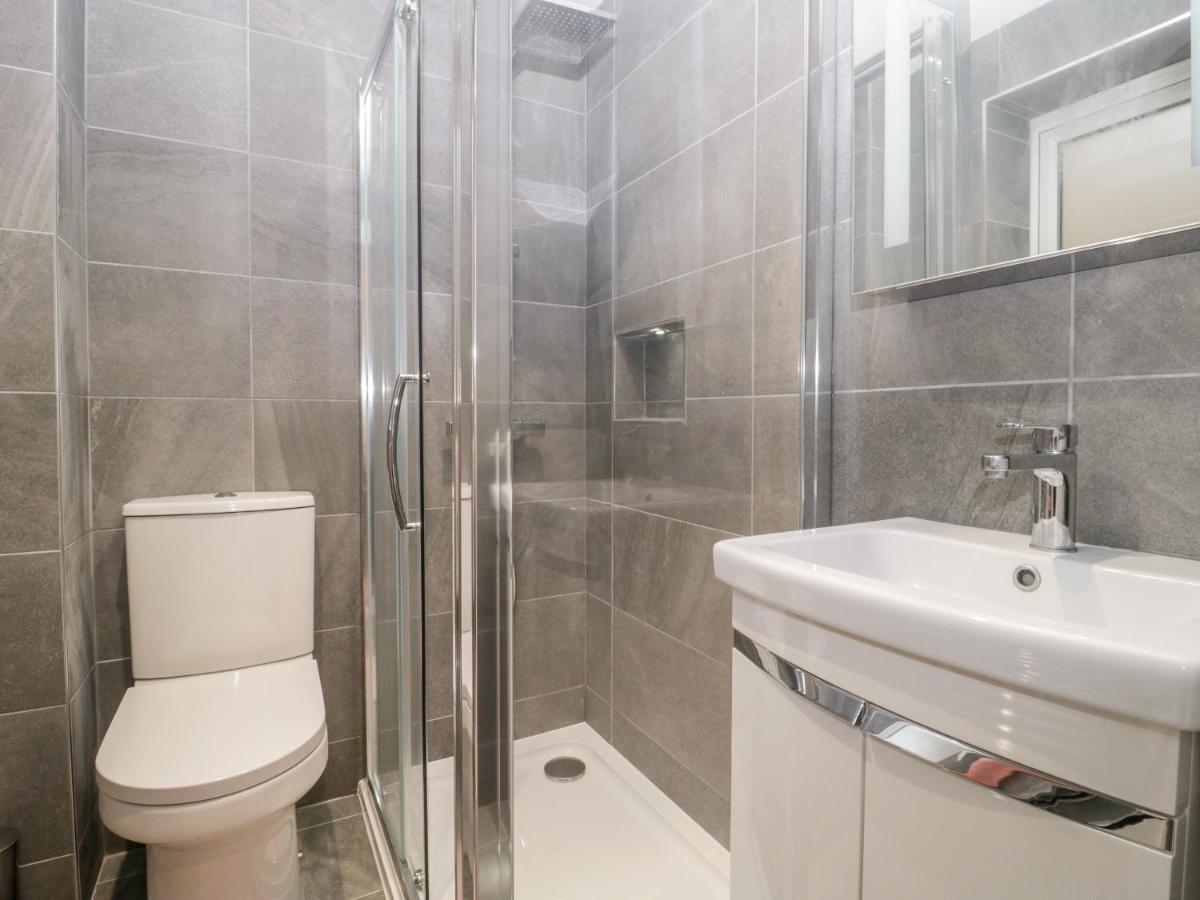 Flat 2, 38 Preston Road Apartment Weymouth Bagian luar foto
